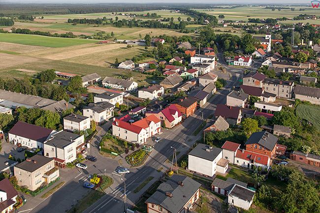 Jezewo, panorama wsi od strony N. EU, Pl, Kujawsko-Pomorskie. Lotnicze.